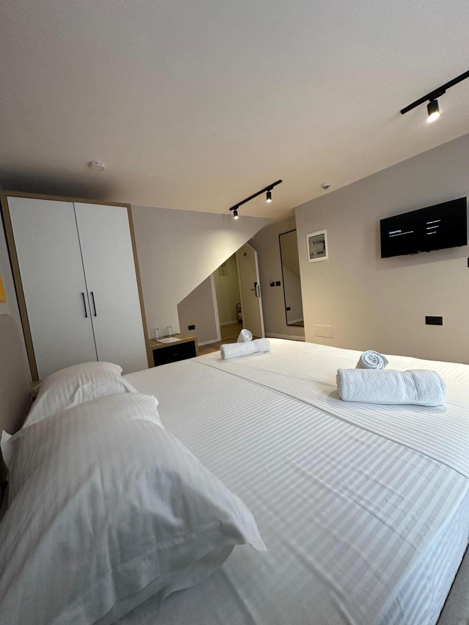 Bel Ami Tirana 2 Otel Dış mekan fotoğraf